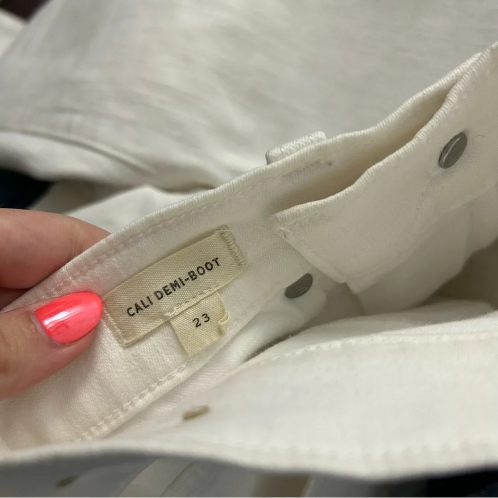 Madewell Cali Demi-Boot Jeans in Pure White - Picture 7 of 7